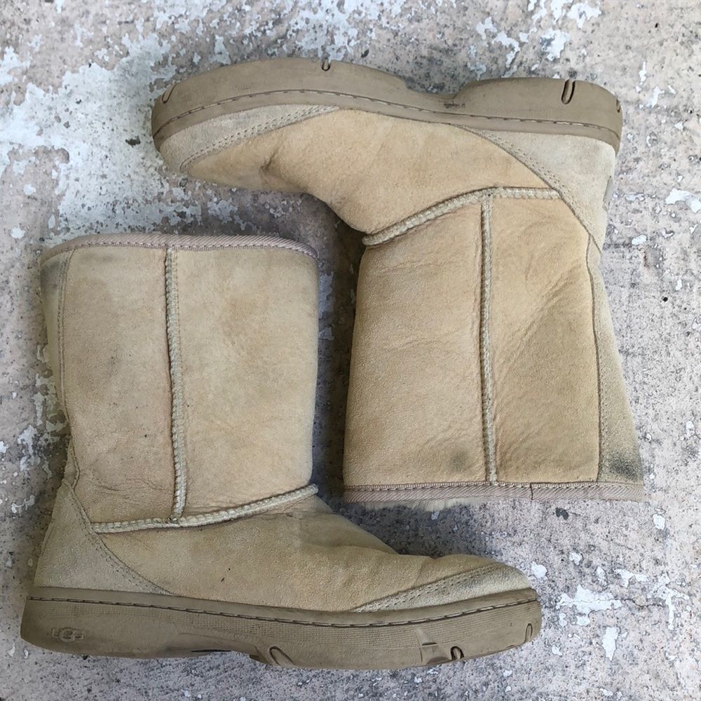 UGGs
